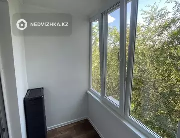 3-комнатная квартира, этаж 4 из 9, 63 м², миниатюра 7