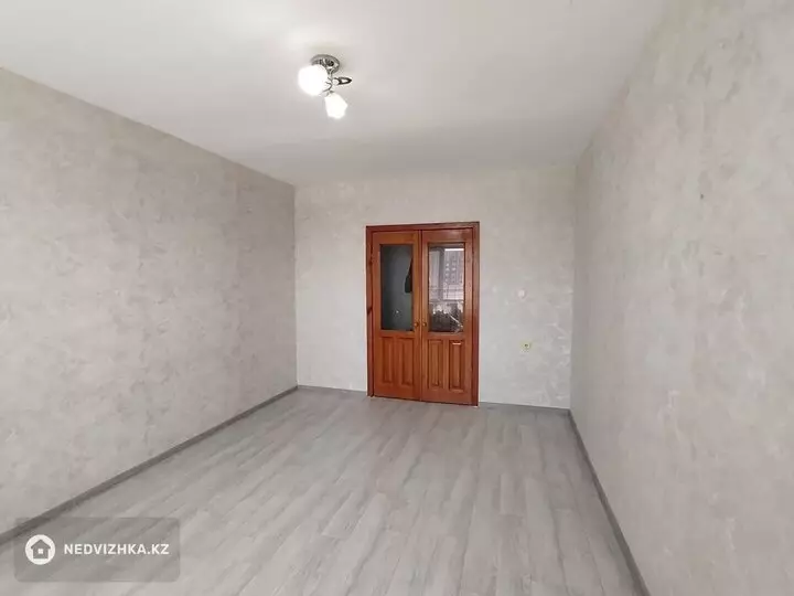 1-комнатная квартира, этаж 3 из 9, 39 м², фотография 2