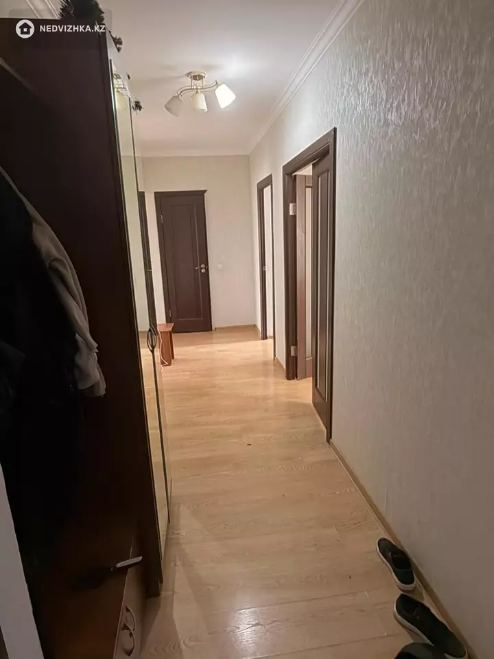 2-комнатная квартира, этаж 11 из 12, 69 м², фотография 3