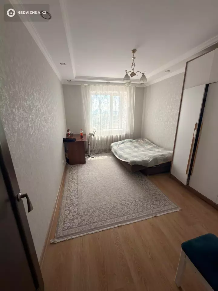 2-комнатная квартира, этаж 11 из 12, 69 м², фотография 4