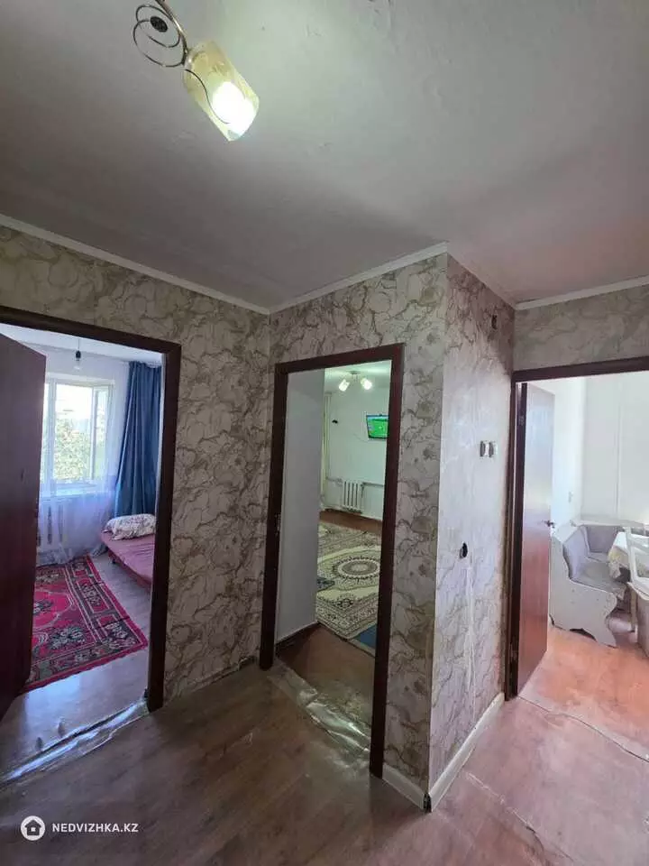 2-комнатная квартира, этаж 6 из 9, 42 м², фотография 4