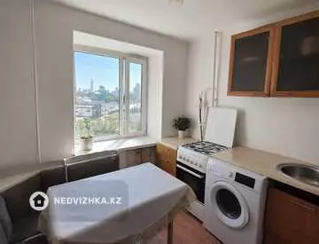 2-комнатная квартира, этаж 6 из 9, 42 м², миниатюра 2