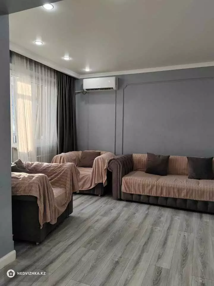2-комнатная квартира, этаж 9 из 10, 64 м², фотография 3