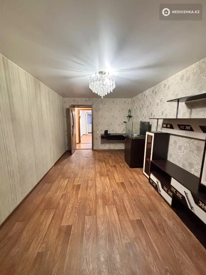 2-комнатная квартира, этаж 4 из 5, 48 м², фотография 4
