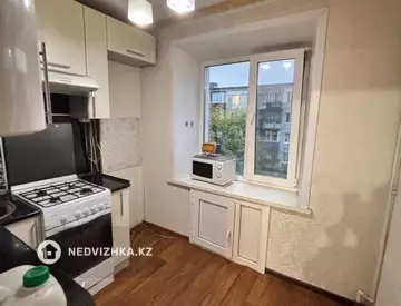 2-комнатная квартира, этаж 4 из 5, 48 м², миниатюра 8