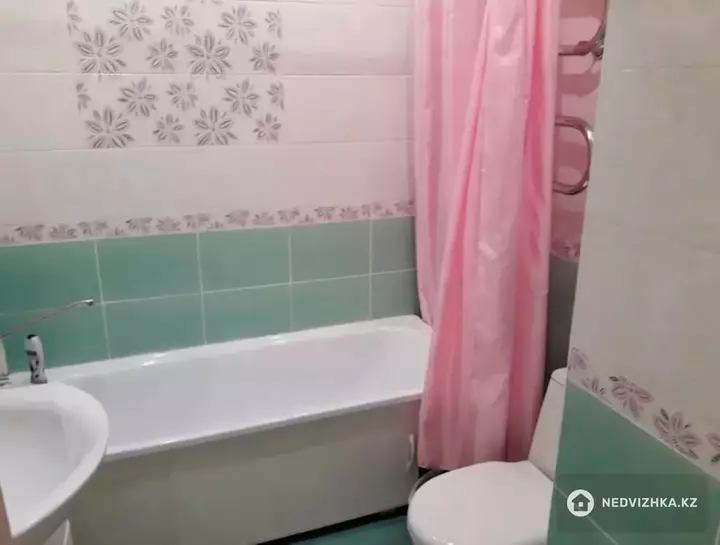 2-комнатная квартира, этаж 8 из 13, 60 м², фотография 3