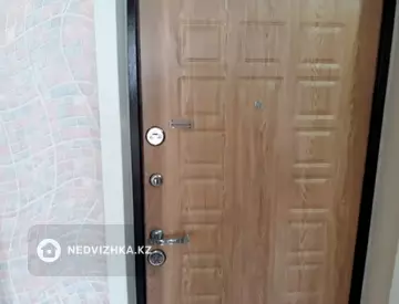 2-комнатная квартира, этаж 8 из 13, 60 м², миниатюра 5