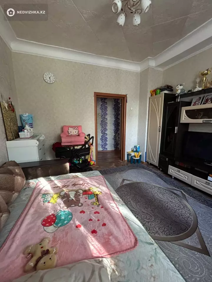2-комнатная квартира, этаж 2 из 2, 42 м², фотография 4