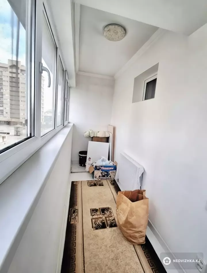 2-комнатная квартира, этаж 4 из 9, 74 м², фотография 5