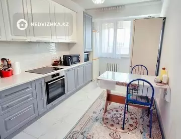 2-комнатная квартира, этаж 4 из 9, 74 м², миниатюра 4