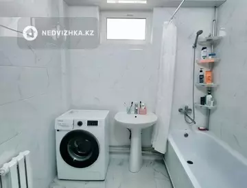 2-комнатная квартира, этаж 4 из 9, 74 м², миниатюра 7