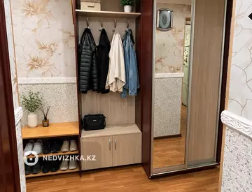 3-комнатная квартира, этаж 5 из 5, 60 м², миниатюра 12