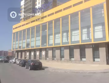 1-комнатная квартира, этаж 7 из 15, 43 м², миниатюра 2