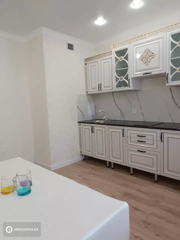 1-комнатная квартира, этаж 7 из 15, 43 м², фотография 5