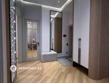 1-комнатная квартира, этаж 8 из 18, 60 м², Посуточно, миниатюра 7