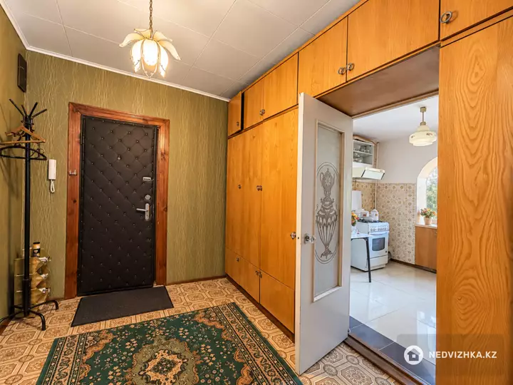 3-комнатная квартира, этаж 3 из 5, 71 м², 5-фотосурет