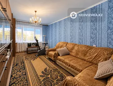 3-комнатная квартира, этаж 3 из 5, 71 м², миниатюра 2