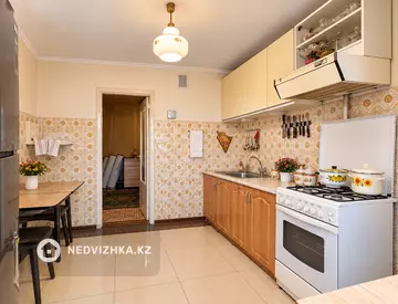 3-комнатная квартира, этаж 3 из 5, 71 м², миниатюра 6