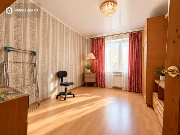 3-комнатная квартира, этаж 3 из 5, 71 м², 3-фотосурет