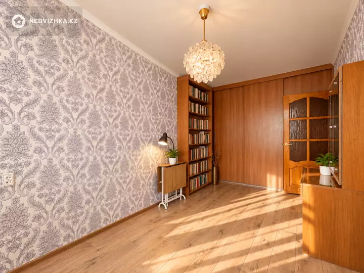 3-комнатная квартира, этаж 3 из 5, 71 м², 4-фотосурет