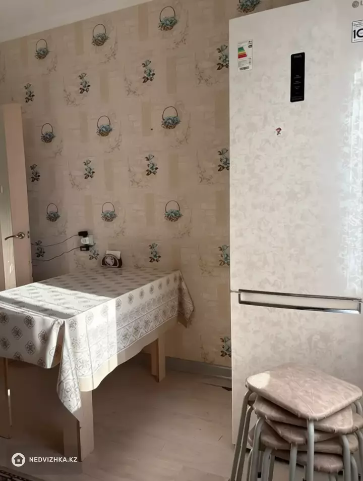3-комнатная квартира, этаж 3 из 9, 84 м²