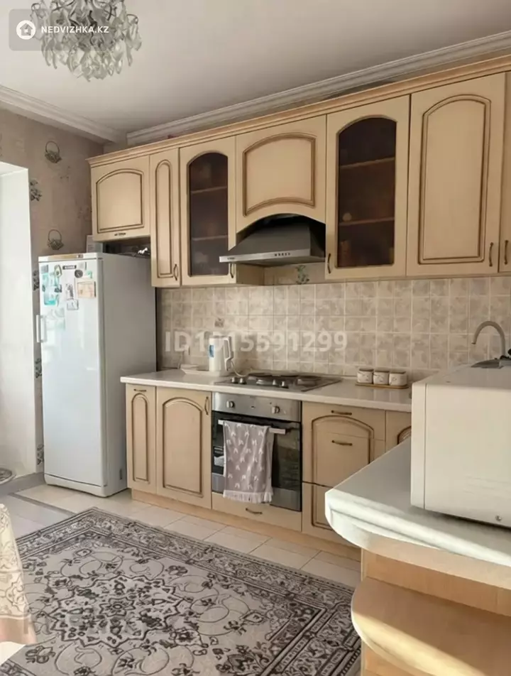 3-комнатная квартира, этаж 3 из 9, 84 м², фотография 2