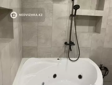 6-бөлмелі үй, 12 соттық, 350 м², 7-нобай