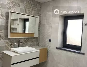 6-бөлмелі үй, 12 соттық, 350 м², 8-нобай