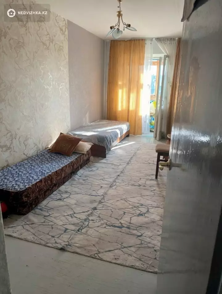 3-комнатная квартира, этаж 4 из 5, 67 м², фотография 2
