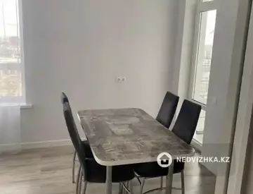 2-комнатная квартира, этаж 11 из 22, 71 м², миниатюра 4