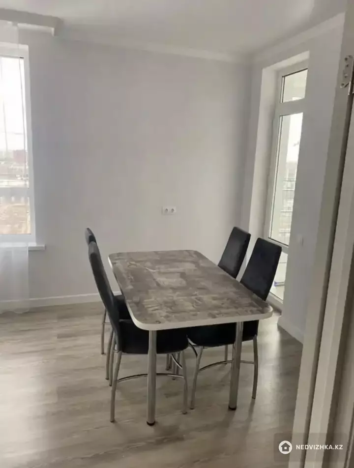 2-комнатная квартира, этаж 11 из 22, 71 м², фотография 4