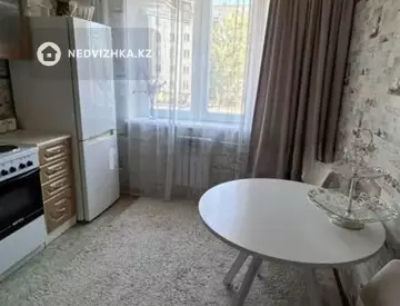 1-комнатная квартира, этаж 2 из 10, 39 м²
