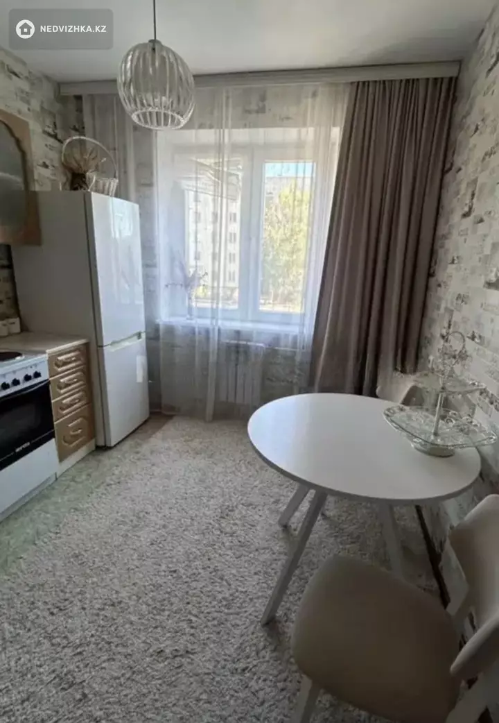 1-комнатная квартира, этаж 2 из 10, 39 м², фотография 5