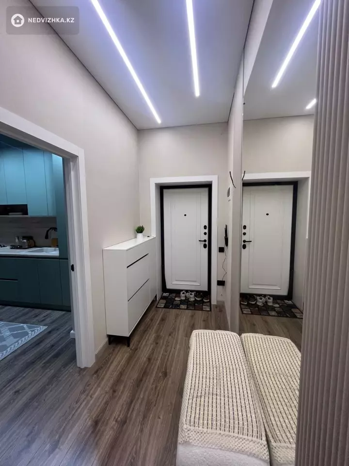 2-комнатная квартира, этаж 6 из 10, 89 м², На длительный срок, фотография 2