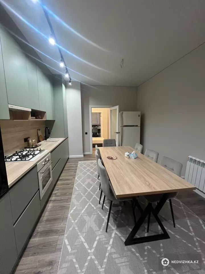 2-комнатная квартира, этаж 6 из 10, 89 м², На длительный срок, фотография 5
