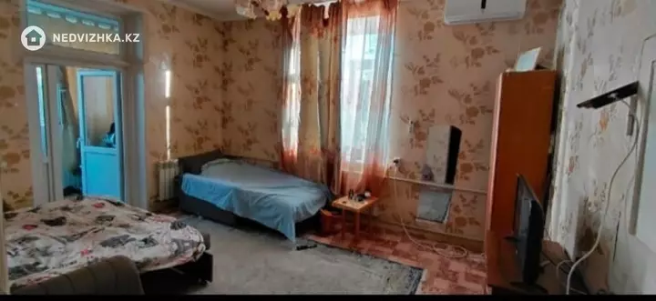 2-комнатная квартира, этаж 2 из 2, 48 м², фотография 2