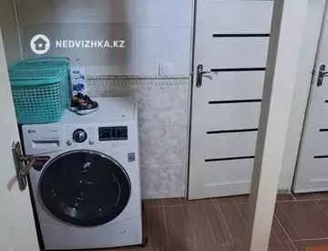 4-комнатная квартира, этаж 2 из 12, 105 м², На длительный срок