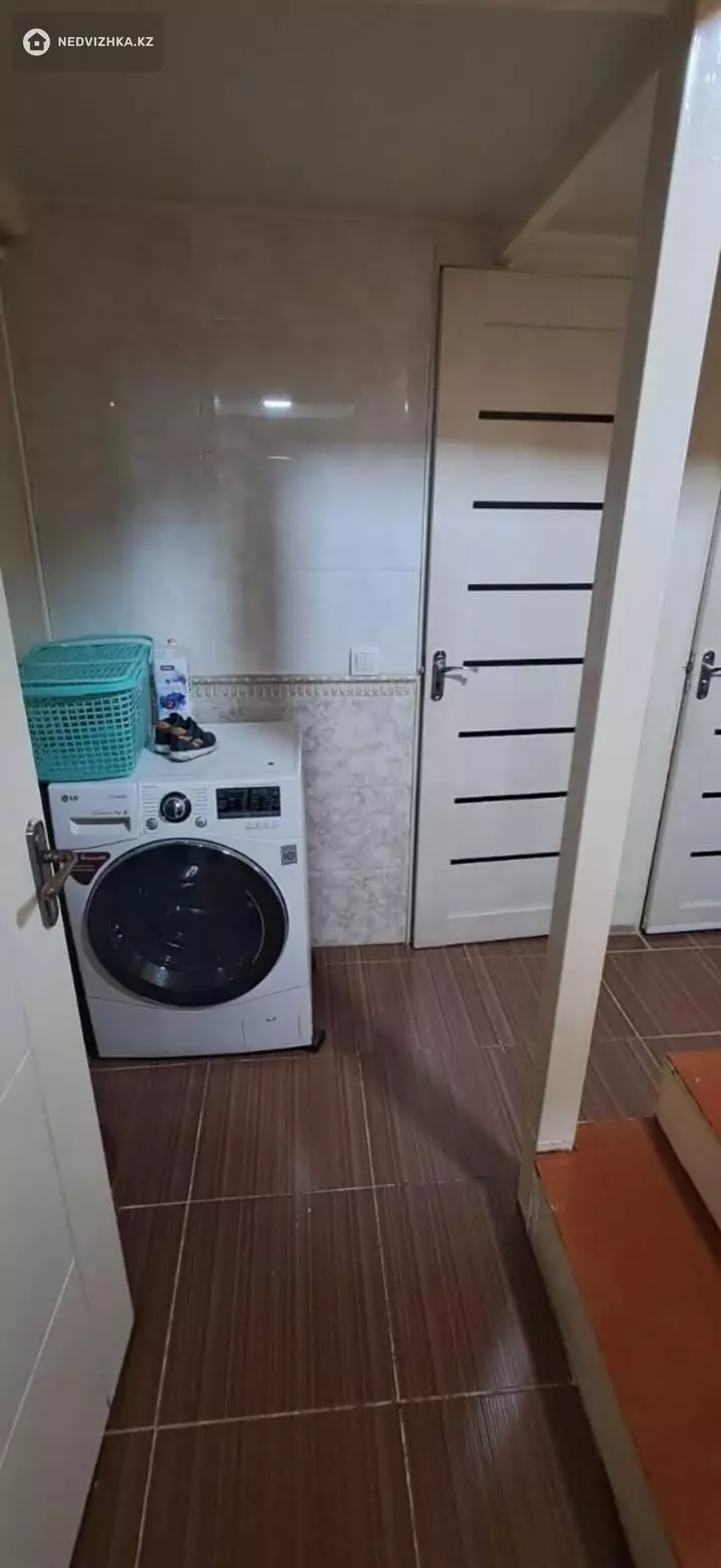 4-комнатная квартира, этаж 2 из 12, 105 м², На длительный срок, фотография 2