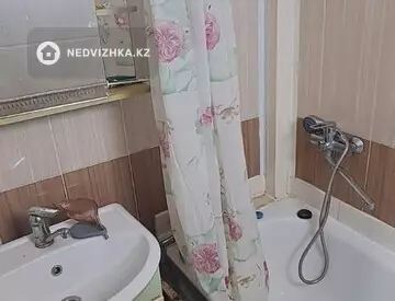 4-комнатная квартира, этаж 2 из 12, 105 м², На длительный срок
