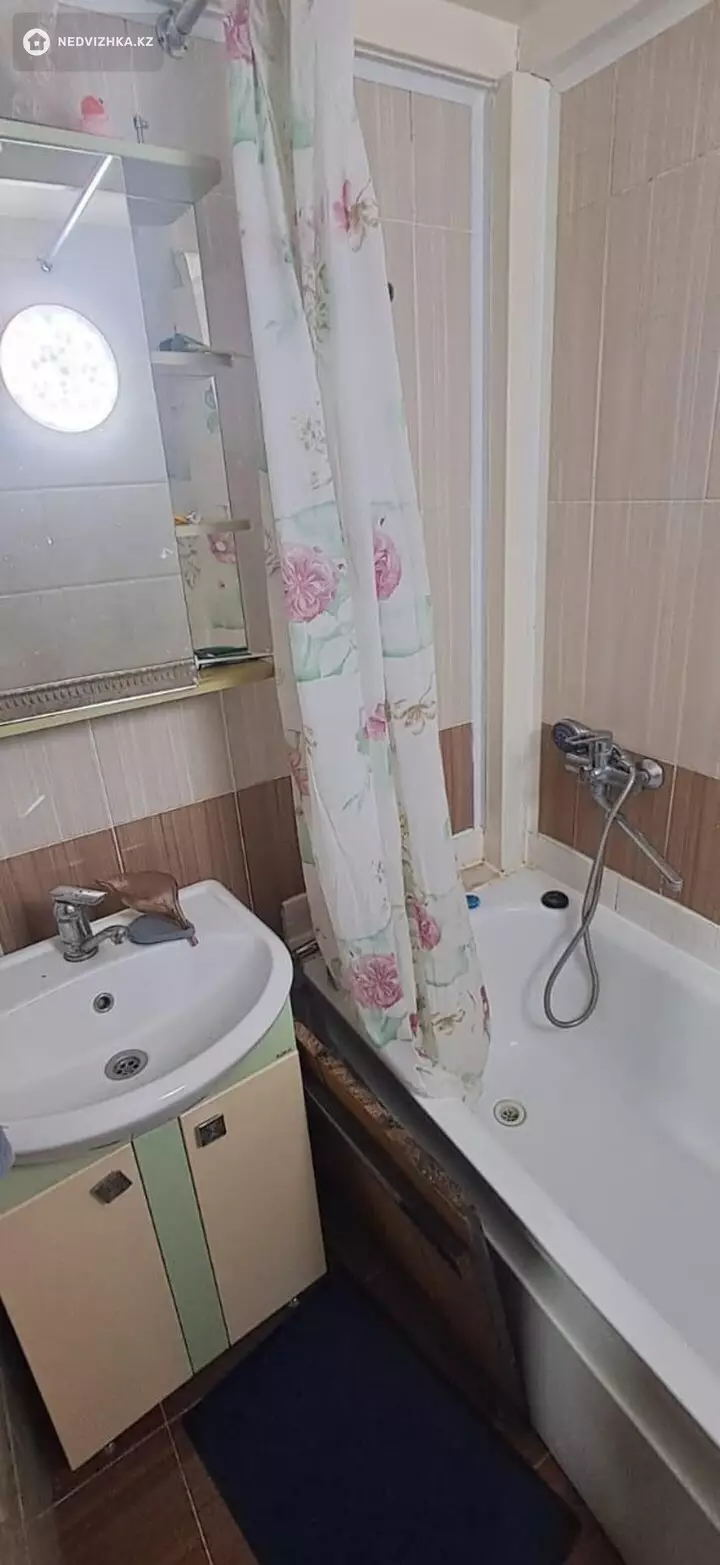 4-комнатная квартира, этаж 2 из 12, 105 м², На длительный срок, фотография 5