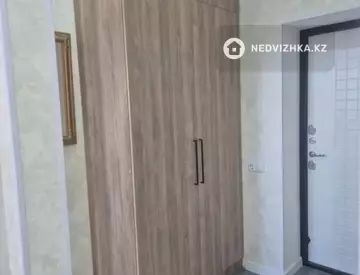 1-комнатная квартира, этаж 2 из 9, 39 м², На длительный срок, миниатюра 6
