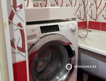 1-комнатная квартира, этаж 4 из 5, 35 м², Посуточно