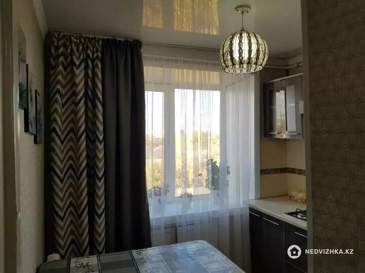 2-бөлмелі пәтер, қабат 5 барлық қабат саны 5, 52 м², Посуточно, 5-фотосурет