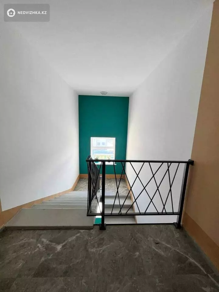 3-комнатная квартира, этаж 4 из 4, 72 м², фотография 2
