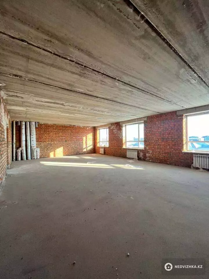 3-комнатная квартира, этаж 4 из 4, 72 м², фотография 4