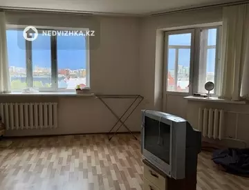 3-комнатная квартира, этаж 9 из 9, 108 м², миниатюра 1