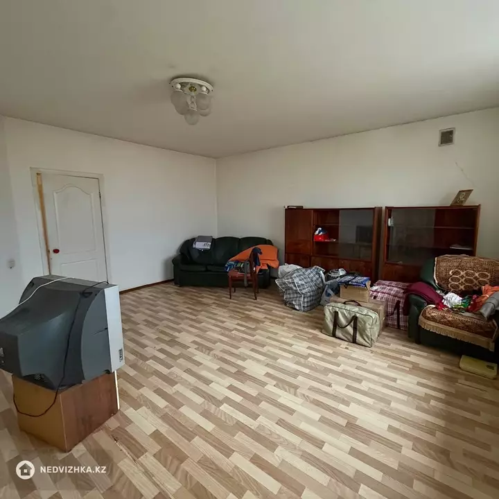 3-комнатная квартира, этаж 9 из 9, 108 м², фотография 4