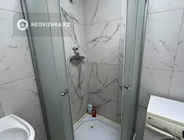 1-бөлмелі пәтер, қабат 4 барлық қабат саны 10, 42 м², Посуточно, 10-нобай