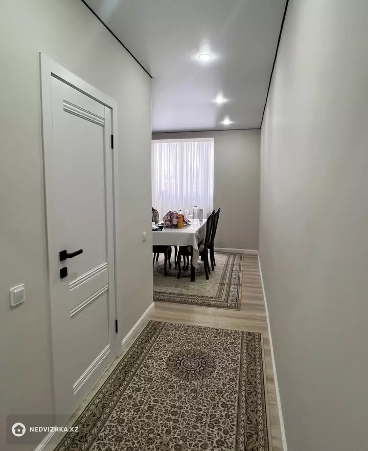 2-комнатная квартира, этаж 5 из 5, 75 м², фотография 2