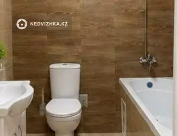 2-комнатная квартира, этаж 11 из 18, 42 м², Посуточно